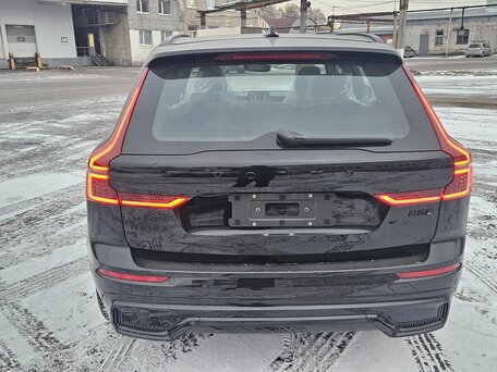 2025 Volvo XC60 II Рестайлинг 2, чёрный, 6149000 рублей, вид 3