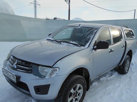 Mitsubishi L200 IV