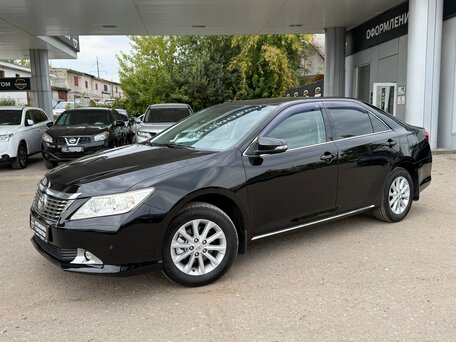2011 Toyota Camry VII (XV50), чёрный, 1650000 рублей, вид 2