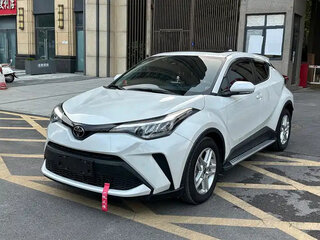 2024 Toyota C-HR M20C I Рестайлинг, белый, 2830070 рублей, вид 1