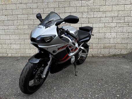 1998 Yamaha YZF-R6, серебристый, 420000 рублей, вид 1