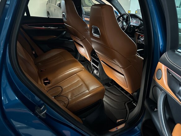 2015 BMW X6 M II (F86), голубой, 3350000 рублей - вид 17