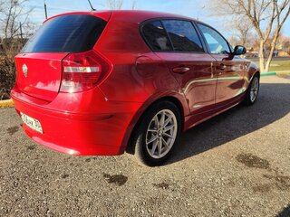 2007 BMW 1 серии 118i I (E81/E82/E87/E88), красный, 700000 рублей, вид 3