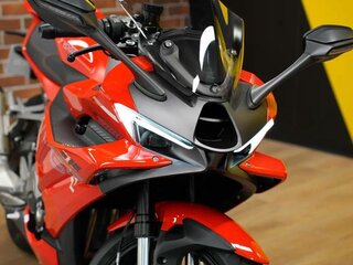 2026 Voge RR500S, красный, 687000 рублей, вид 2