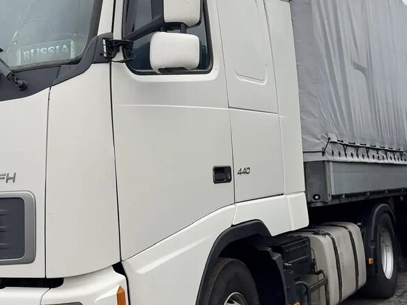 2008 Volvo FH, белый, 3500000 рублей - вид 2