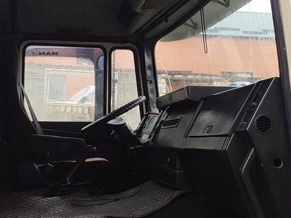 1994 MAN 19, бежевый, 700000 рублей - вид 5