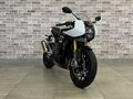 2023 Triumph Speed Triple, белый, 1472000 рублей - вид 2