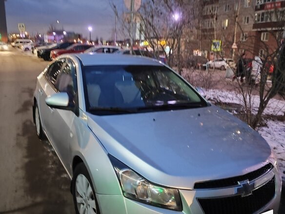 2012 Chevrolet Cruze I, серый, 530000 рублей - вид 1