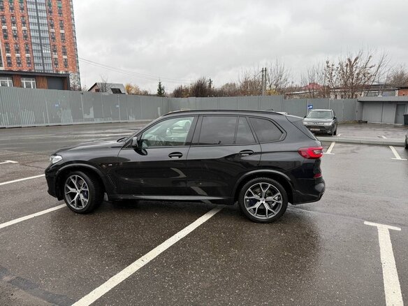 2022 BMW X5 30d IV (G05/G18), чёрный, 8350000 рублей - вид 11