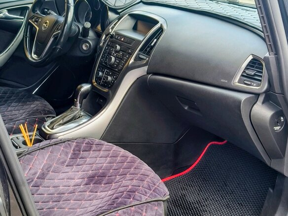 2011 Opel Astra J, чёрный - вид 17