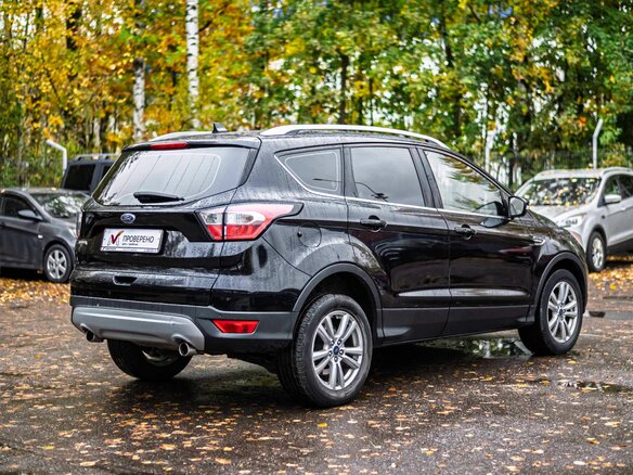 2018 Ford Kuga II Рестайлинг, чёрный, 1644000 рублей - вид 1