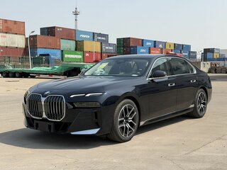 2025 BMW 7 серии 735i VII (G70), чёрный, 14990000 рублей, вид 2