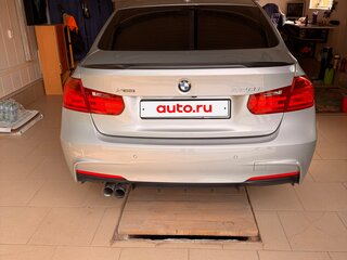 2015 BMW 3 серии 320i xDrive VI (F3x), серебристый, 2100000 рублей, вид 5