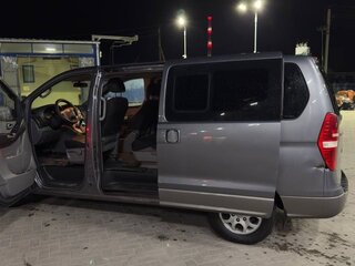 2010 Hyundai H-1 II, серый, 1200000 рублей, вид 4