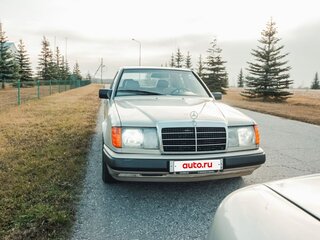 1988 Mercedes-Benz W124 230 4-speed, бежевый, 450000 рублей, вид 5