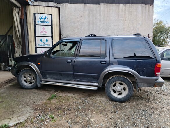 2000 Ford Explorer II, синий, 420000 рублей - вид 3
