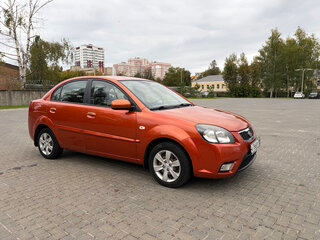 2010 Kia Rio II Рестайлинг, оранжевый, 440000 рублей, вид 4