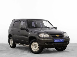 2013 Chevrolet Niva I Рестайлинг, зелёный, 749000 рублей, вид 1