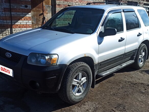 2005 Ford Escape I Рестайлинг, серебристый, 400000 рублей - вид 1