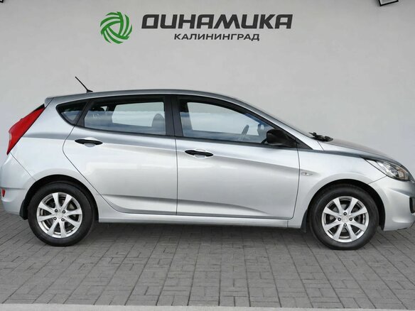 2012 Hyundai Solaris I, серебристый, 825000 рублей - вид 5