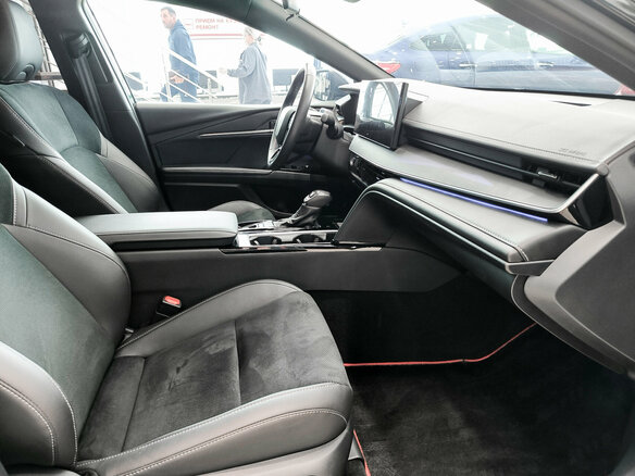 2026 Toyota Camry IX (XV80) China Market, чёрный, 3990000 рублей - вид 10