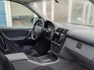 1999 Mercedes-Benz M-Класс 320 I (W163), серебристый, 670000 рублей, вид 4