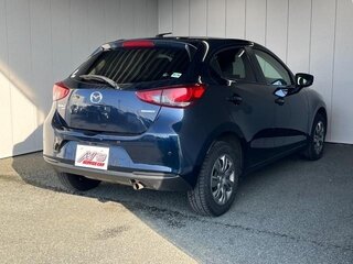 2022 Mazda 2 III (DJ) Рестайлинг, чёрный, 915000 рублей, вид 4