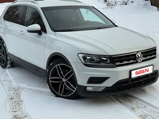 2017 Volkswagen Tiguan II, белый, 2000000 рублей, вид 1