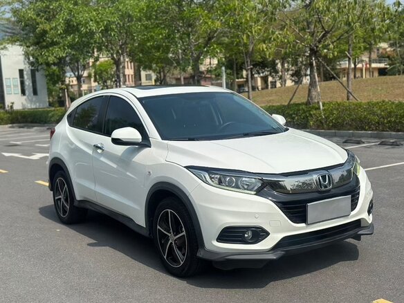 2021 Honda Vezel I Рестайлинг, белый, 1420000 рублей