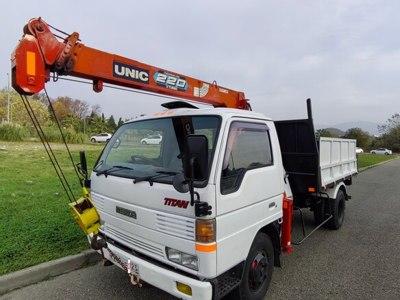 1992 Mazda Titan, белый, 4600000 рублей - вид 1