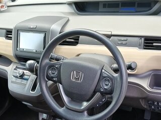 2019 Honda Freed II, серебристый, 1750000 рублей, вид 5