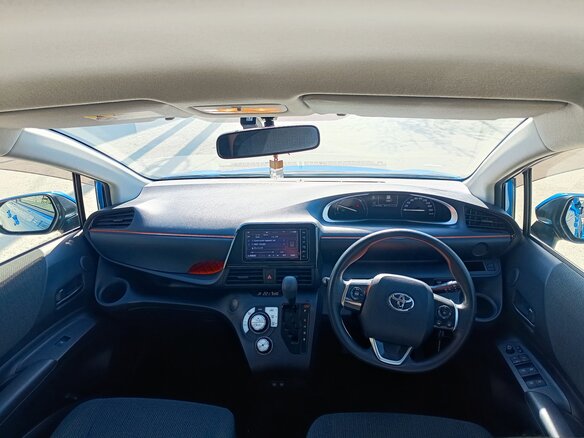 2019 Toyota Sienta II Рестайлинг, синий, 1300000 рублей - вид 20