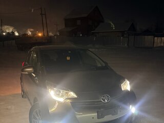2015 Toyota Ractis II, коричневый, 950000 рублей, вид 4