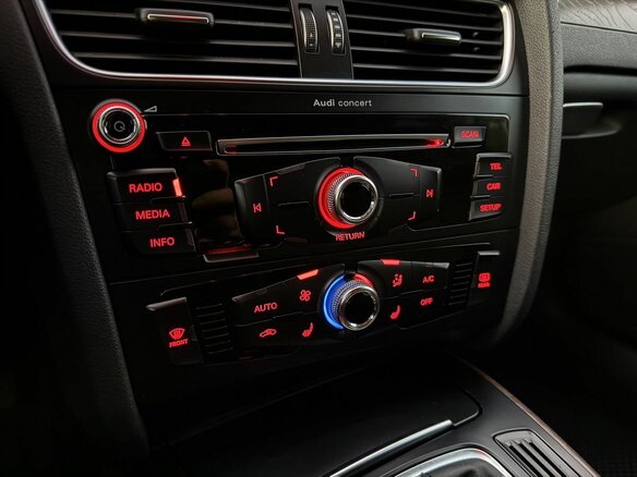 2014 Audi A4 IV (B8) Рестайлинг, чёрный, 1070000 рублей - вид 18