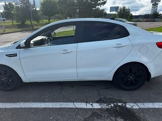 2012 Kia Rio 4-speed III, белый, 760000 рублей, вид 4
