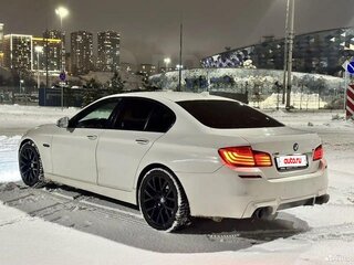 2013 BMW 5 серии 528i xDrive VI (F10/F11/F07) Рестайлинг, белый, 1700000 рублей, вид 4