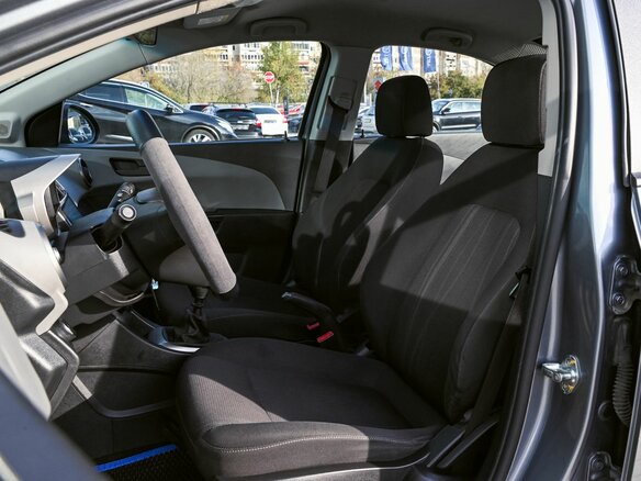 2014 Chevrolet Aveo II, серый, 584000 рублей - вид 14