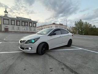 2014 Hyundai Solaris I Рестайлинг, бежевый, 950000 рублей, вид 1