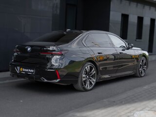 2023 BMW i7 xDrive60 I (G70), чёрный, 9953395 рублей, вид 4