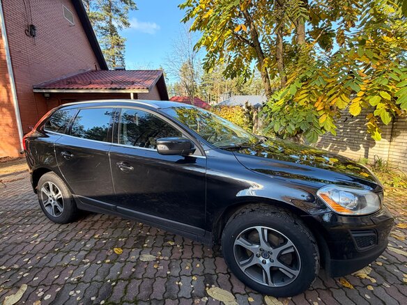 2012 Volvo XC60 I, чёрный, 1900000 рублей