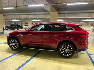 2017 Jaguar F-Pace I, красный, 2390000 рублей, вид 3