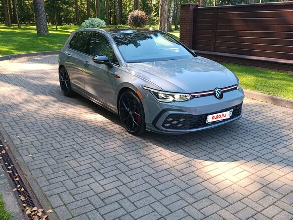 2023 Volkswagen Golf GTI VIII, серый, 2950000 рублей - вид 1