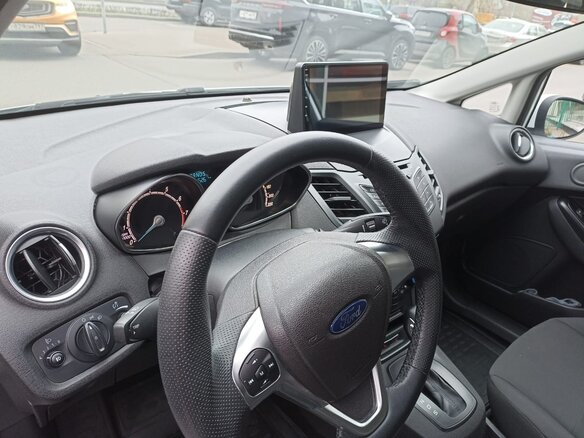 2016 Ford Fiesta Mk6 Рестайлинг, белый, 1300000 рублей - вид 13