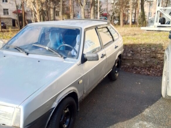 2002 Lada (ВАЗ) 21093i, серебристый, 90000 рублей