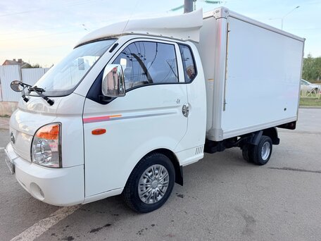 2009 Hyundai Porter II, белый, 770000 рублей, вид 2
