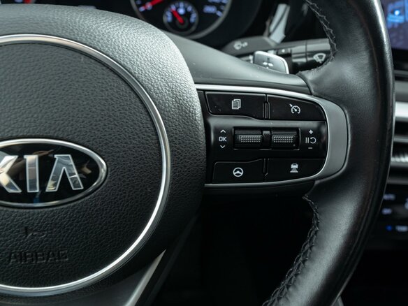 2020 Kia K5 III, чёрный, 2737000 рублей - вид 18