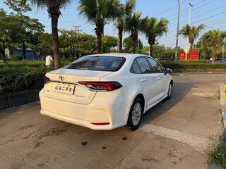 2022 Toyota Corolla XII (E210), белый, 1175000 рублей, вид 3