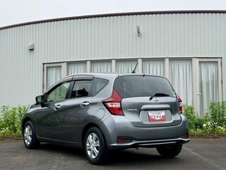 2019 Nissan Note II Рестайлинг, серебристый, 720000 рублей, вид 5