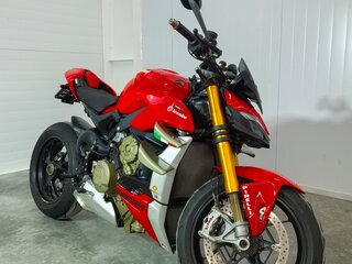 2022 Ducati Streetfighter V4, красный, 1949000 рублей, вид 4