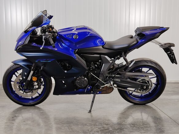 2023 Yamaha YZF-R7, синий, 849000 рублей - вид 5